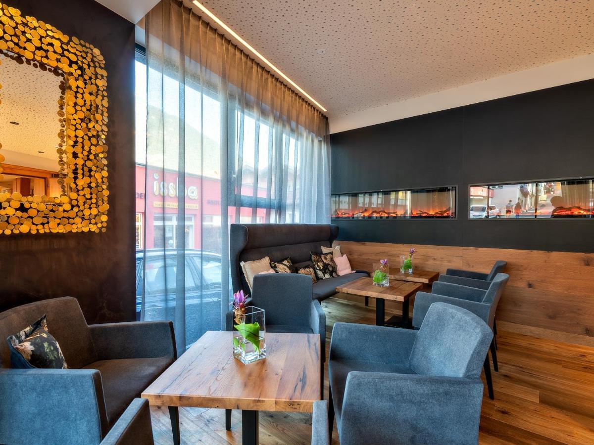 Stadthotel Eggerbraeu Imst Exteriör bild