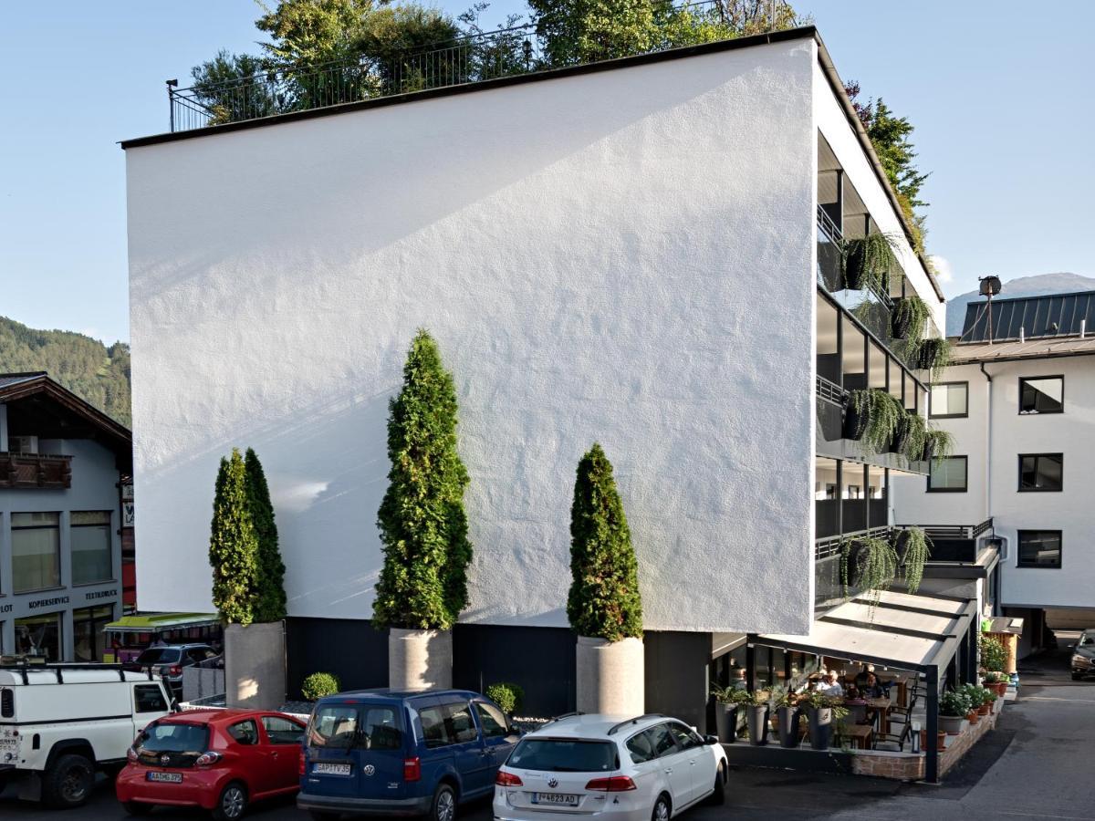 Stadthotel Eggerbraeu Imst Exteriör bild