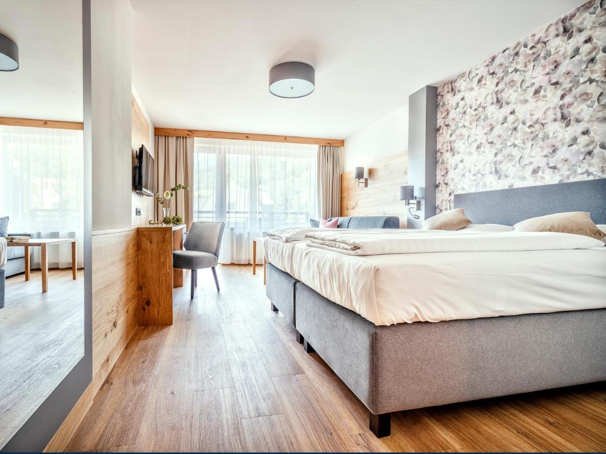 Stadthotel Eggerbraeu Imst Exteriör bild
