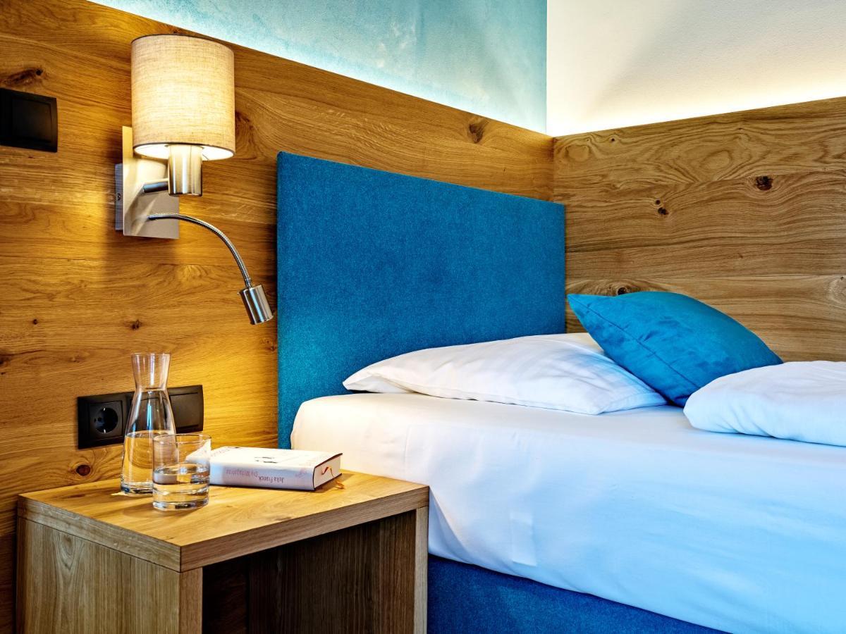 Stadthotel Eggerbraeu Imst Rum bild
