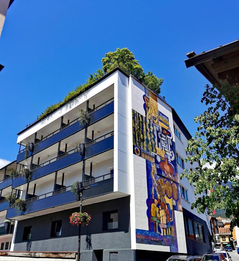 Stadthotel Eggerbraeu Imst Exteriör bild
