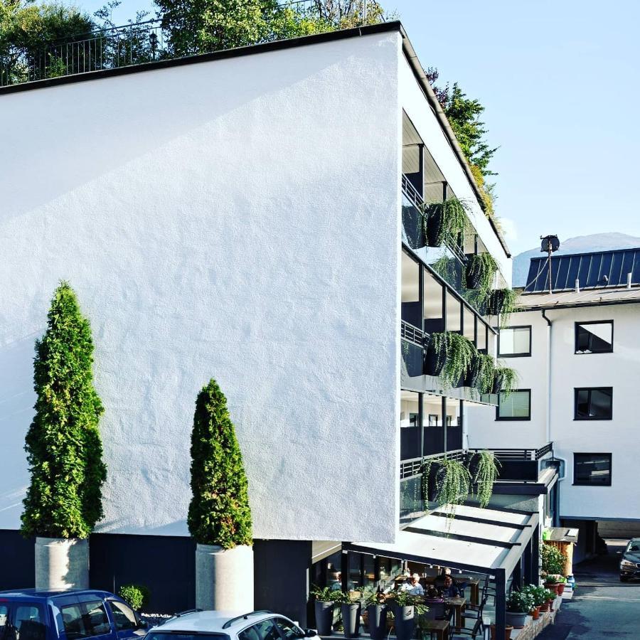 Stadthotel Eggerbraeu Imst Exteriör bild