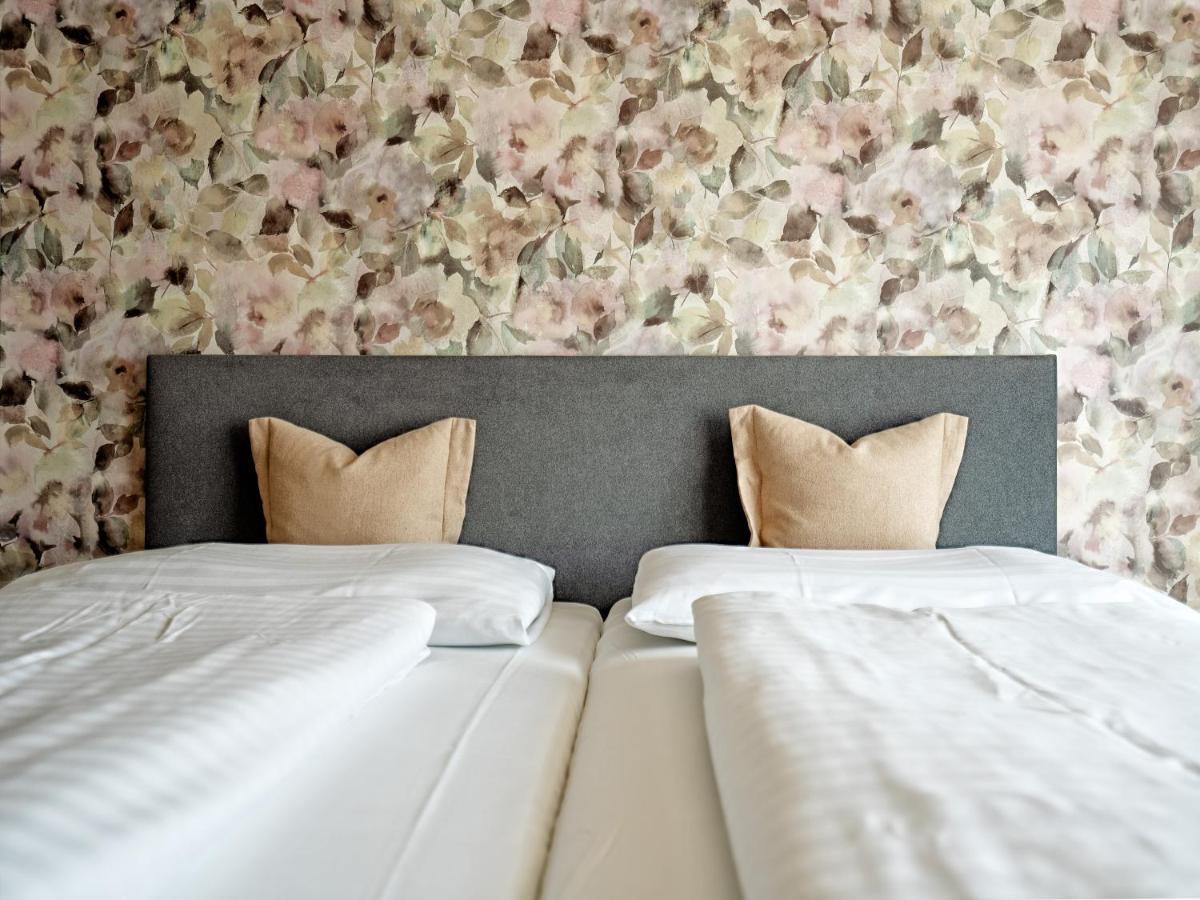 Stadthotel Eggerbraeu Imst Exteriör bild